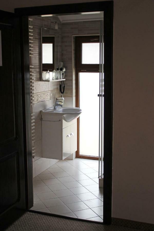 Pensiunea Casa Iorgovanul Urseni Mosnita Noua Extérieur photo