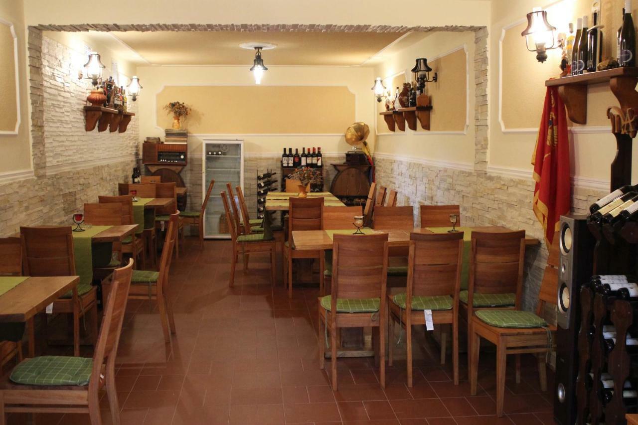 Pensiunea Casa Iorgovanul Urseni Mosnita Noua Extérieur photo
